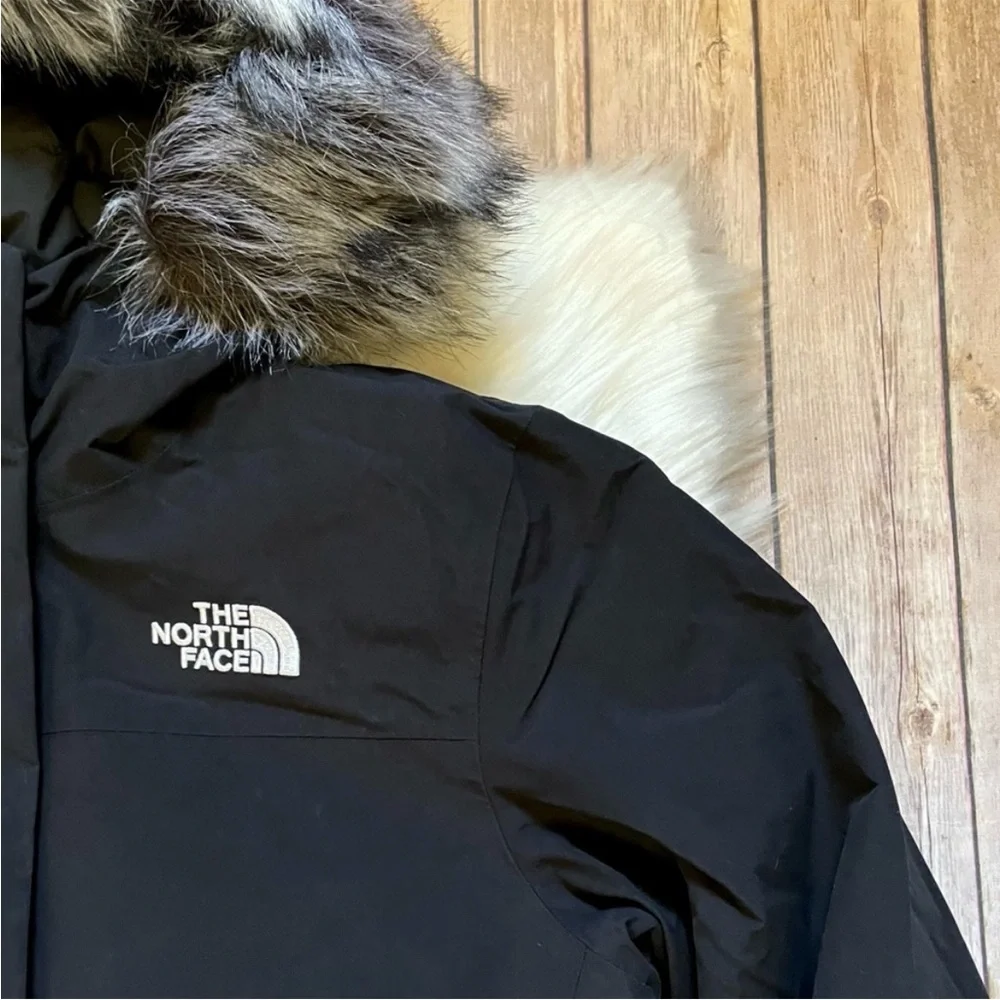 The North Face Women’s Arctic Parka Waterproof Black Coat - Picture 3 of 10
